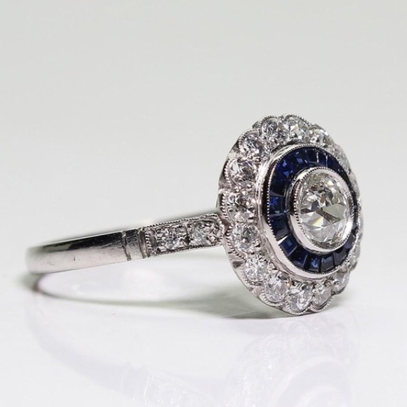 π Blue and white sapphire ring. - Picture 2 of 5